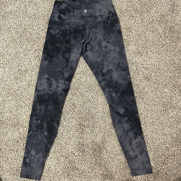 Lululemon 🍋 legging. Full length. Women’s size 8. - Picture 2 of 7